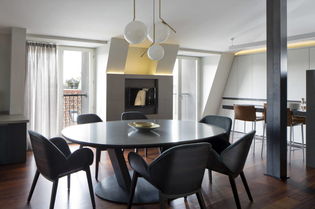 Appartamento a Milano by studio Mazzer