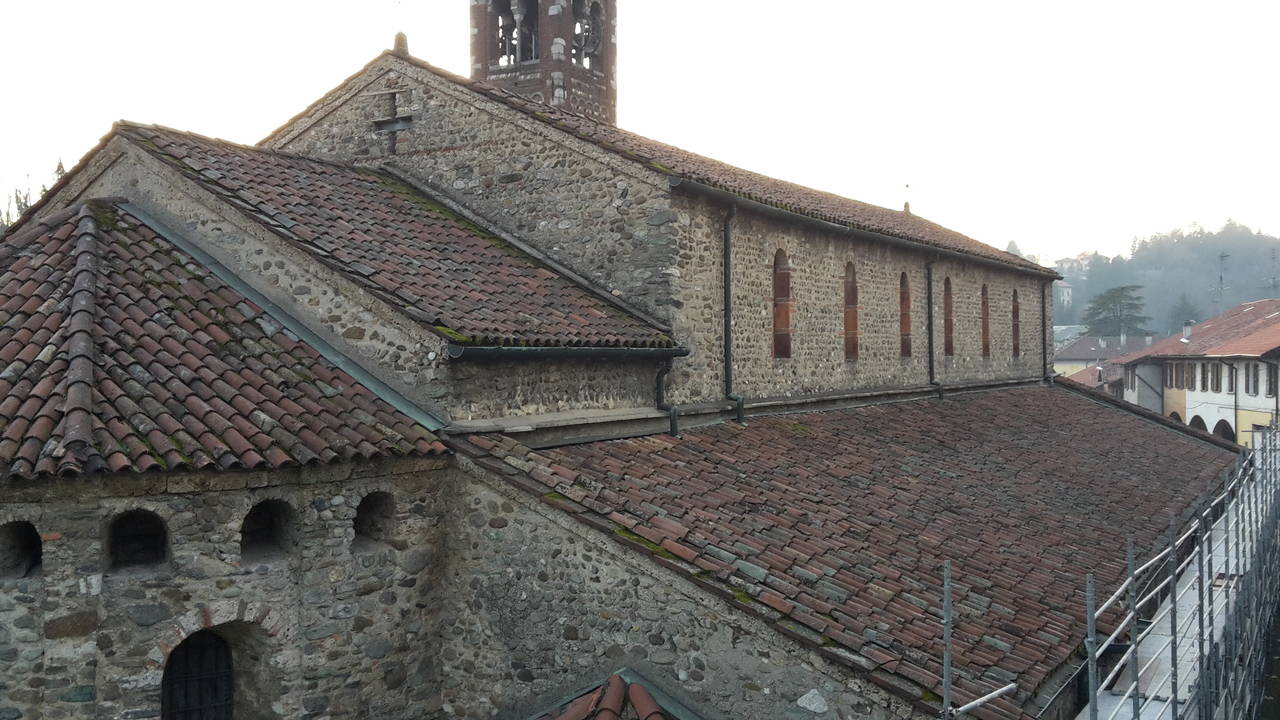 Brianza Plastica per la ristrutturazione della copertura della Basilica di Agliate - Carate Brianza (MB)